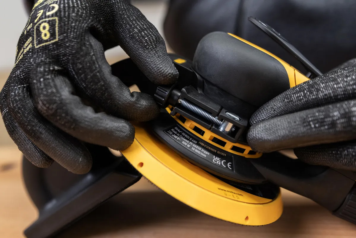 Mirka Winkelanschlag Montiert am Deros Ansicht Montage.